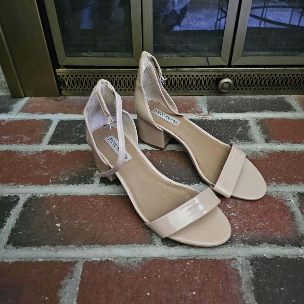 Steve Madden Tan Heels Elegant Design - Picture 1 of 3